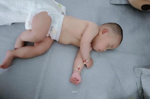 清远几个月宝宝开始长牙