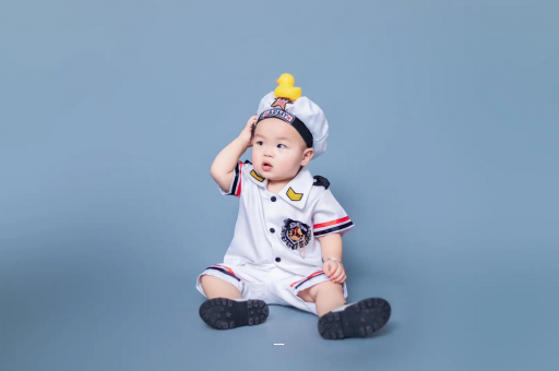 清远宝宝什么时候会抬头